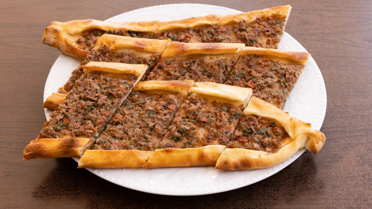 Kıymalı Pide 1.5